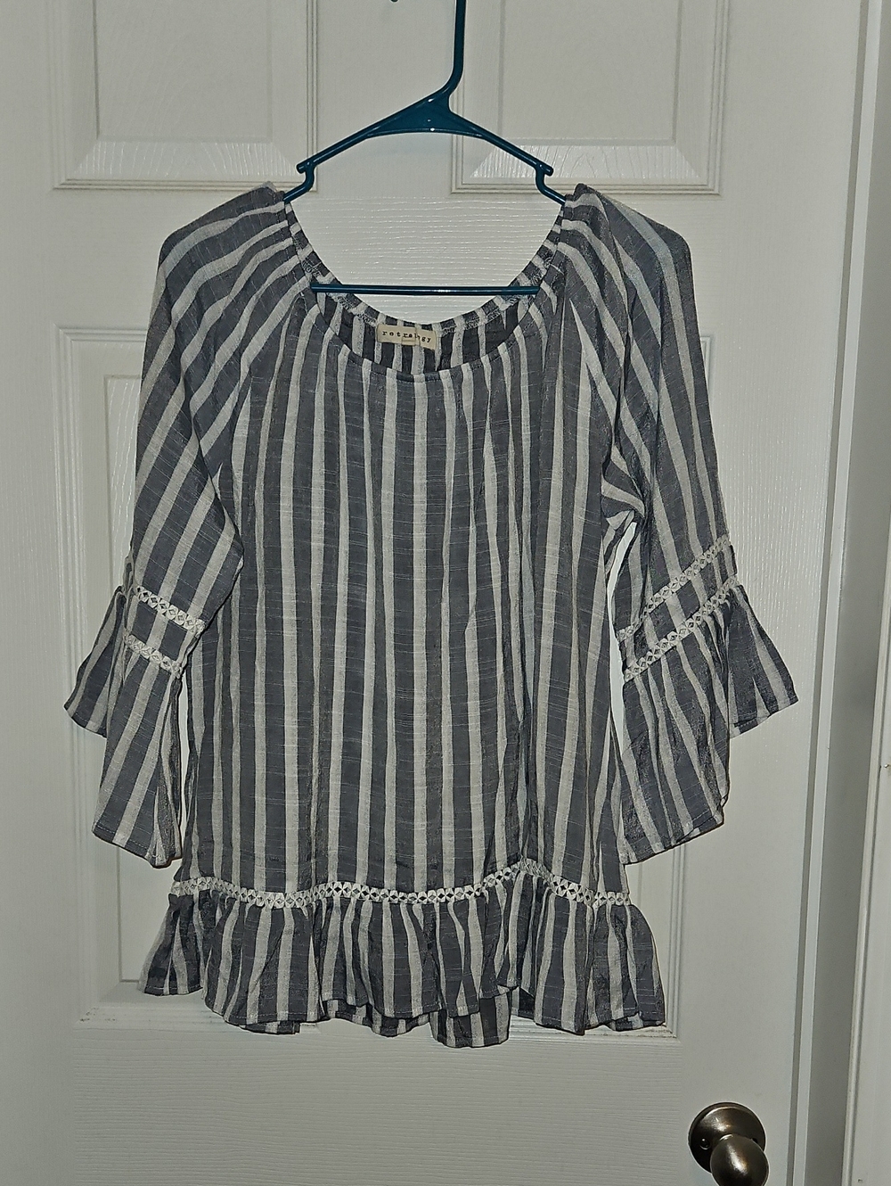 Striped Ruffle-Hem Peasant Blouse - Gray & White
